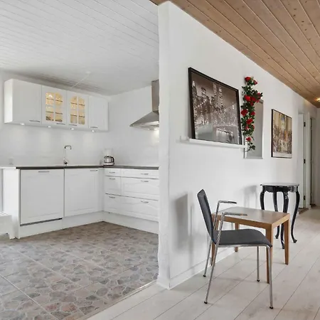 With A Scenic Location * Oster Assels