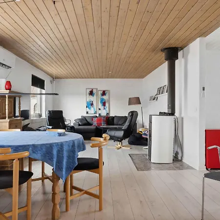 With A Scenic Location * Oster Assels