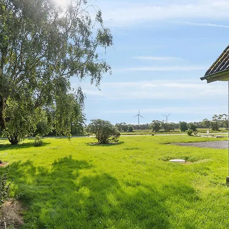With A Scenic Location Oster Assels